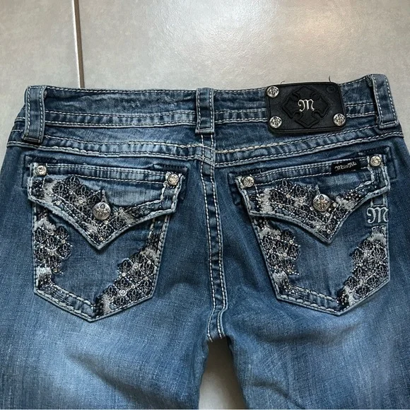 Miss Me CUFFED CAPRI size 29 - Picture 11 of 11